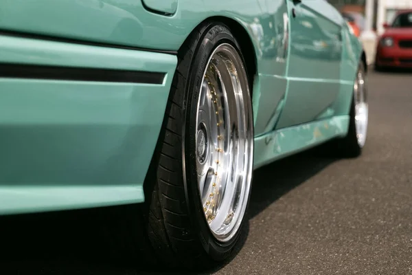 колесо автомобіля