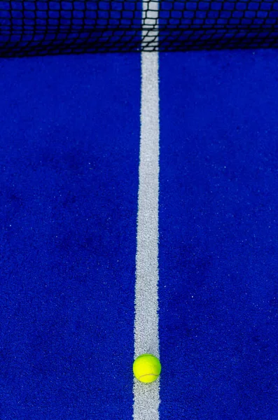 Teniszlabda Pályán — Stock Fotó