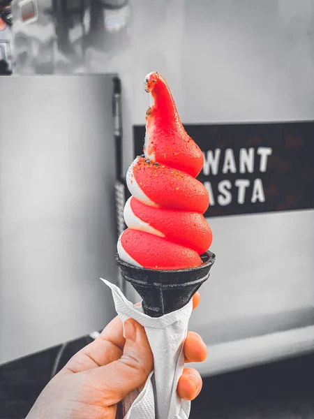 Ice Cream Strawberry Hand — Stock Photo, Image