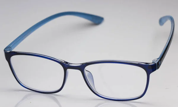 Óculos Com Óculos Fundo Branco — Fotografia de Stock