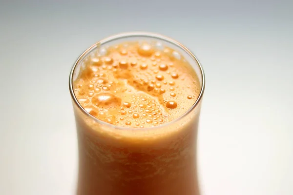 Verre Café Froid Avec Crème Glacée Sur Fond Blanc — Photo