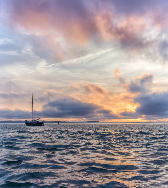 海の上の美しい夕日 — ストック写真