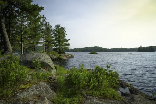 Schöne Landschaft Mit Einem Fluss Und Einem See — Stockfoto