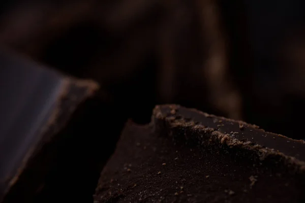 Κομμάτια Σοκολάτας Μαύρο Φόντο — Φωτογραφία Αρχείου
