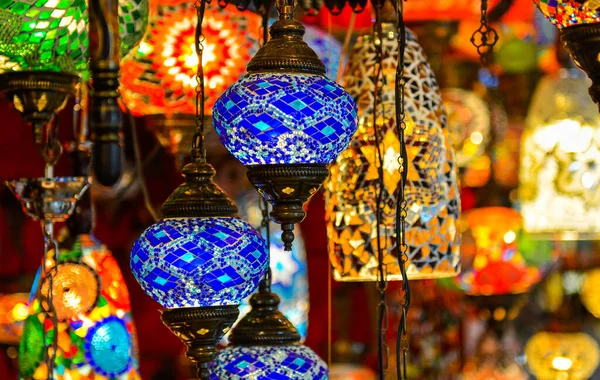 伝統的なオスマントルコの灯やランタンは — ストック写真