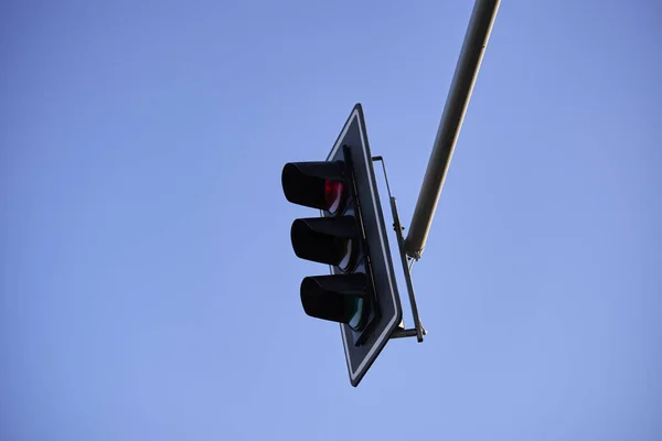 Traffic Light Blue Sky Background — Stock Photo, Image