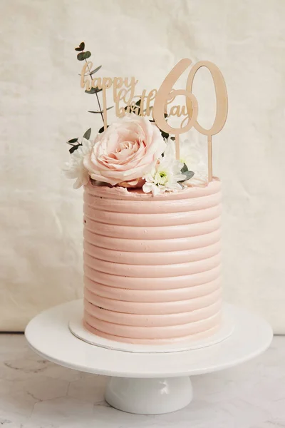 촛불이 아름다운 케이크 — 스톡 사진