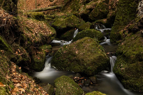 Krásný Vodopád Lese — Stock fotografie