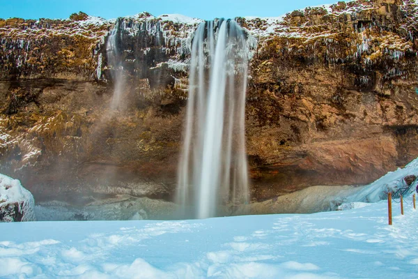 Красивый Водопад Зимний Период — стоковое фото