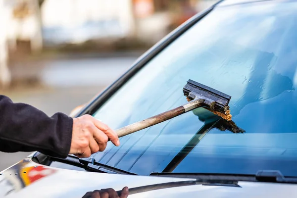 Hombre Con Coche Mano — Foto de Stock