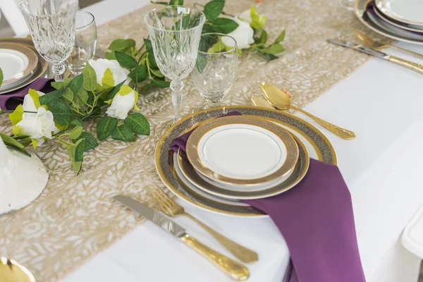 Bela Mesa Casamento Com Flores Velas — Fotografia de Stock