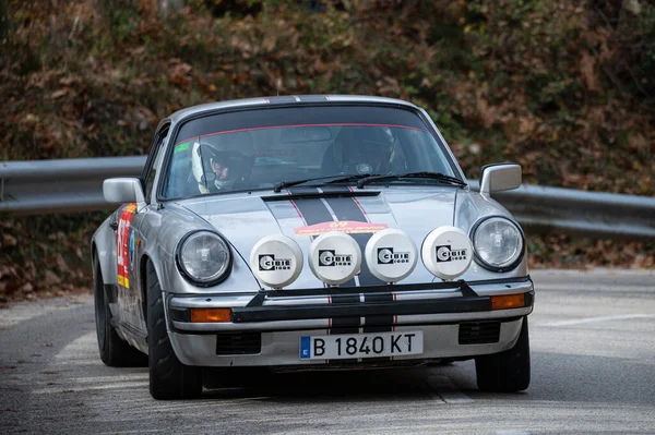 Oldtimer Rennwagen Während Der Meisterschaft Unterwegs — Stockfoto