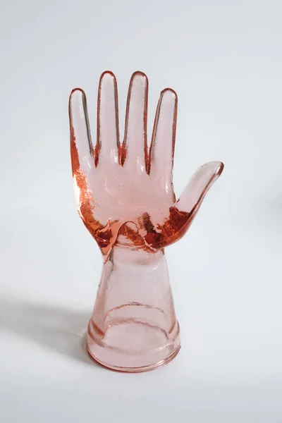 Χέρι Που Κρατά Ένα Ματωμένο Στόμα Ένα Κόκκινο Υγρό Λευκό — Φωτογραφία Αρχείου