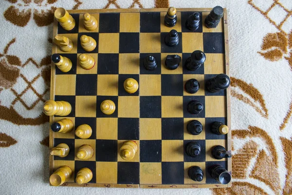 Шахматные Фигуры Шахматной Доске — стоковое фото