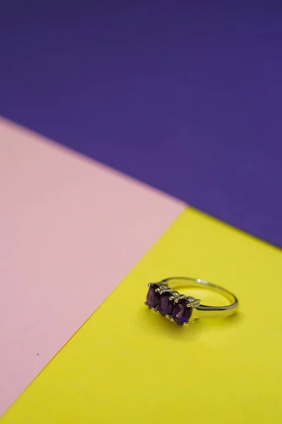 Belos Anéis Casamento Fundo Rosa — Fotografia de Stock