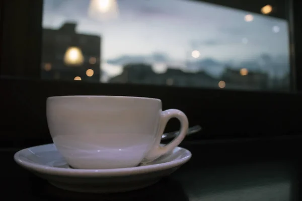 Koffiekopje Tafel Stad — Stockfoto