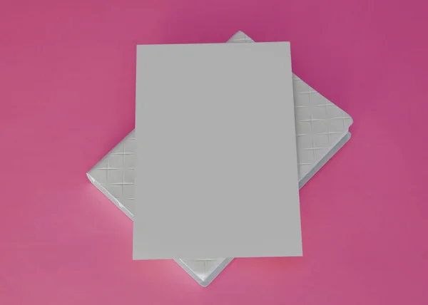 Folhas Papel Branco Branco Sobre Fundo Rosa Renderização — Fotografia de Stock