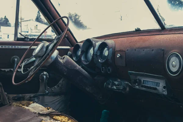 Vieille Voiture Rouillée Dans Forêt — Photo