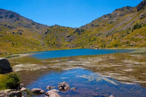 Schöne Landschaft Des Sees Den Bergen — Stockfoto