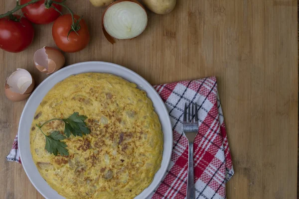 Hemlagad Omelett Med Tomat Och Ost — Stockfoto