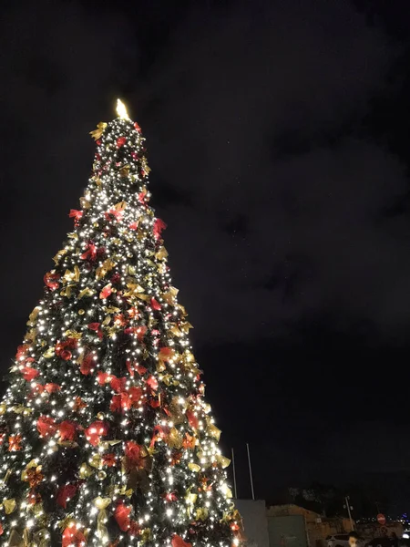 Weihnachtsbaum Mit Lichtern — Stockfoto