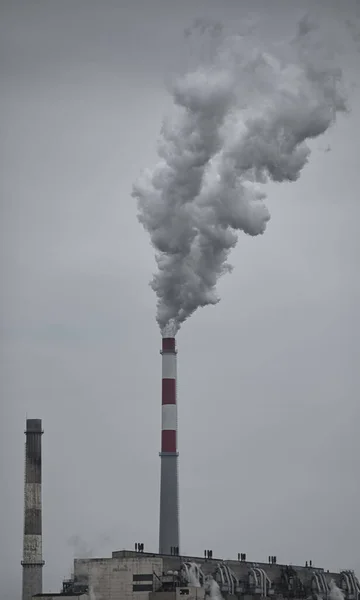 Rauch Aus Dem Schornstein Der Fabrik — Stockfoto