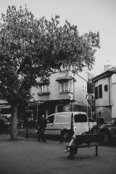 Foto Bianco Nero Una Strada Della Città — Foto Stock