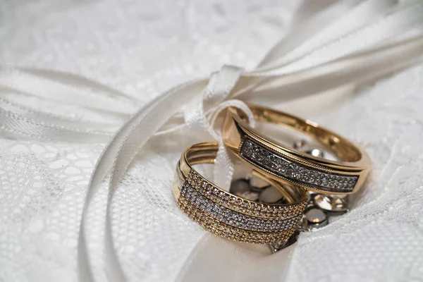 Wedding Rings White Background — Stock Photo, Image