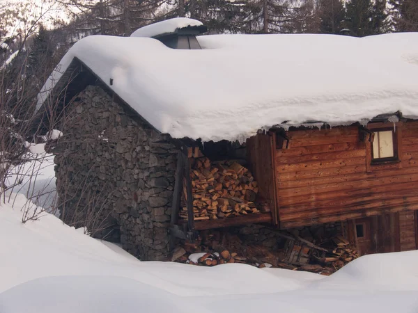 Een Houten Huis Sneeuw — Stockfoto