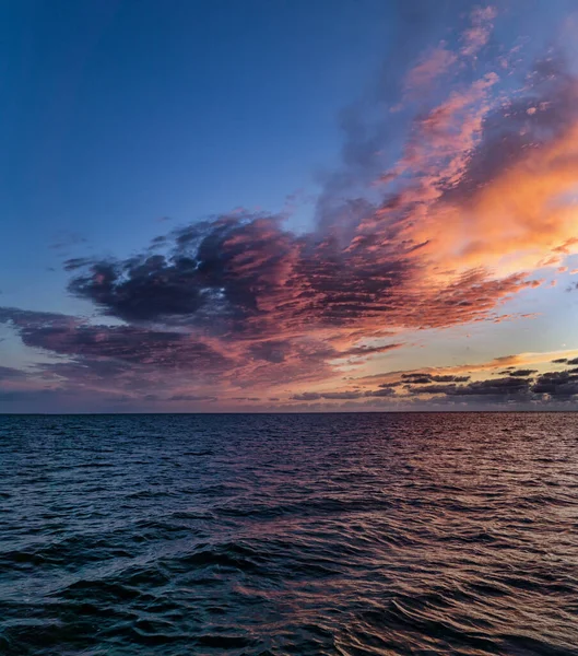 Belo Pôr Sol Sobre Mar — Fotografia de Stock