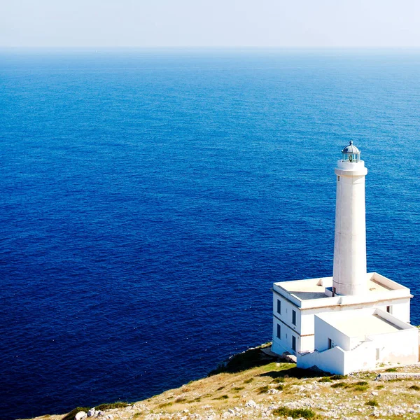 位于伊斯拉尔岛北部地中海沿岸的灯塔 — 图库照片