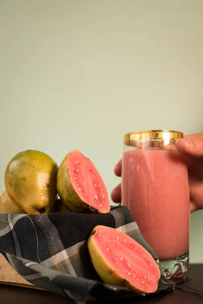 Φρέσκα Βιολογικά Smoothie Ξύλινο Φόντο — Φωτογραφία Αρχείου