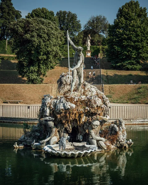 公园里的喷泉 — 图库照片