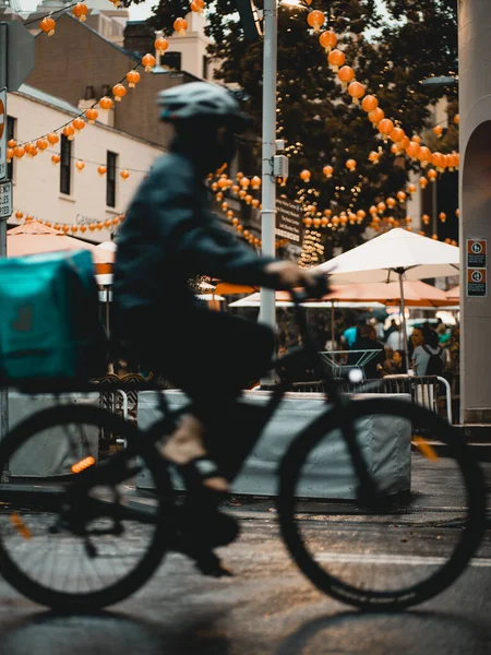 도시에 자전거에 — 스톡 사진