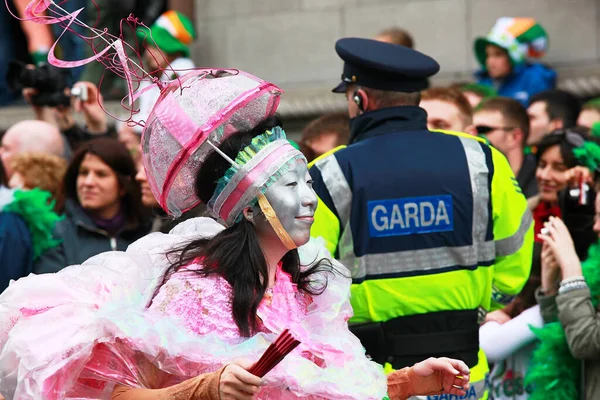 爱尔兰 2022年3月13日 2022年圣帕特里克日街头游行的照片 — 图库照片