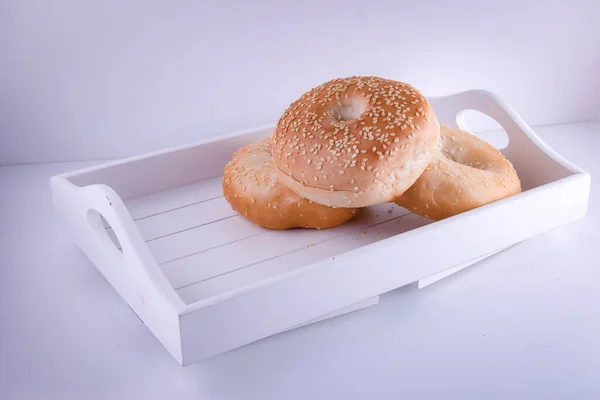 Roti Panggang Segar Dengan Biji Wijen Dan Keju Latar Belakang — Stok Foto