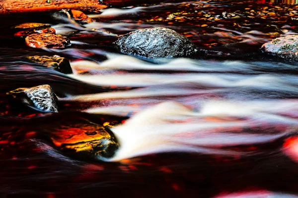 Bella Cascata Nel Parco — Foto Stock