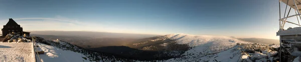 冬の山々のパノラマビュー — ストック写真