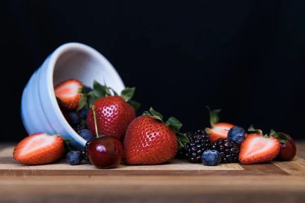 Fresh Berries Bowl Black Background — Stock Photo, Image