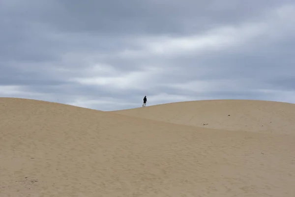 Hombre Desierto —  Fotos de Stock