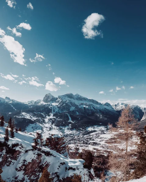 Prachtig Berglandschap Met Sneeuw Bergen — Stockfoto