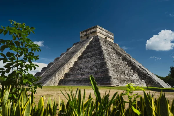 Las Ruinas Pirámide —  Fotos de Stock