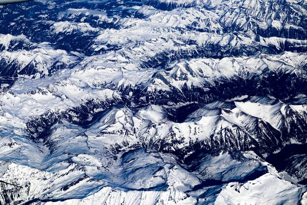Vista Aerea Delle Montagne Sullo Sfondo — Foto Stock