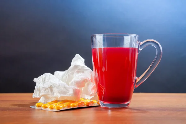 Kopje Thee Rode Warme Drank Houten Tafel — Stockfoto