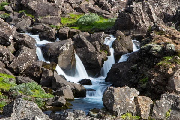 Schöner Wasserfall Wald — Stockfoto