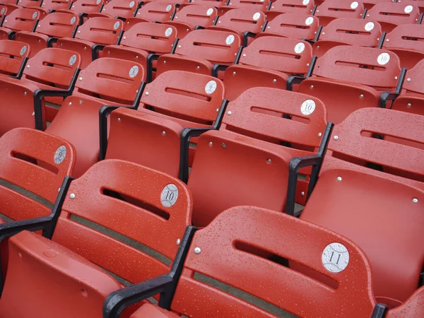 Rot Weiße Sitze Stadion — Stockfoto