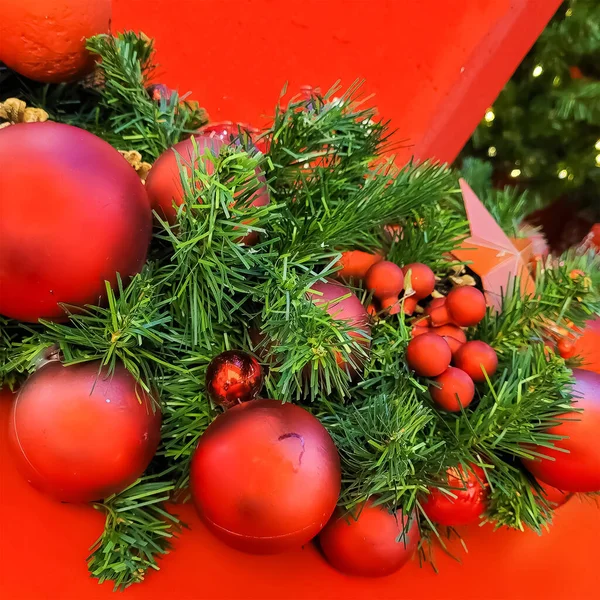 Christmas Background Fir Branches Red Berries Cones — Stock Photo, Image