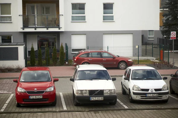 Samochody Zaparkowane Mieście — Zdjęcie stockowe