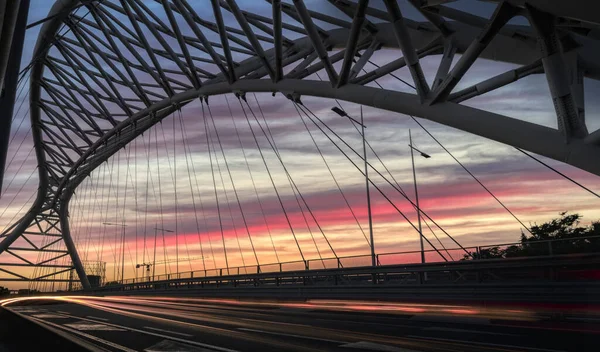Brücke Über Den Fluss Morgen — Stockfoto