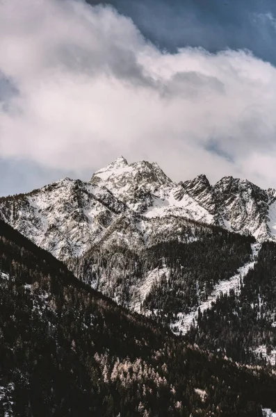 Bela Paisagem Montanhosa Com Neve — Fotografia de Stock